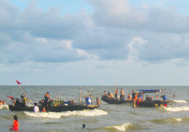 Du lịch biển: Một ngày làm ngư dân biển Hải Tiến